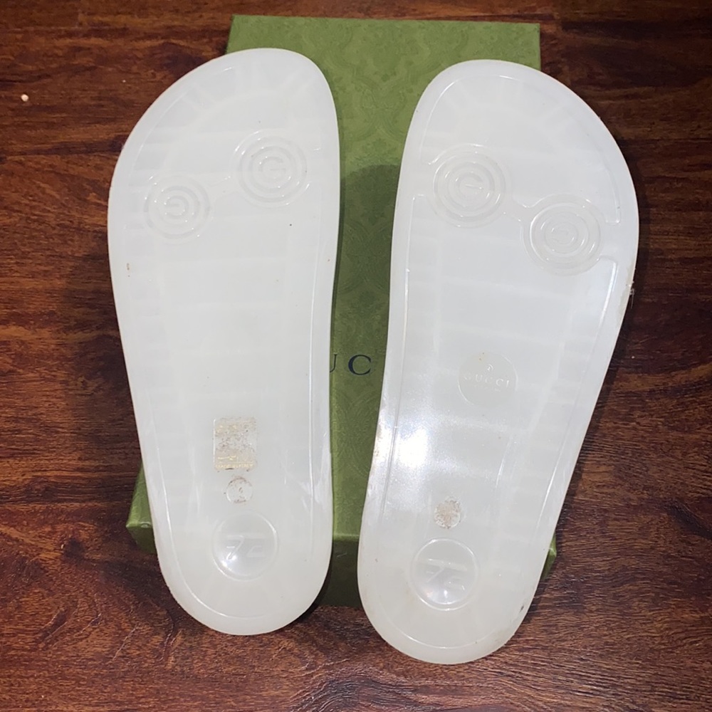 Men’s Gucci slides - Picture 3 of 6